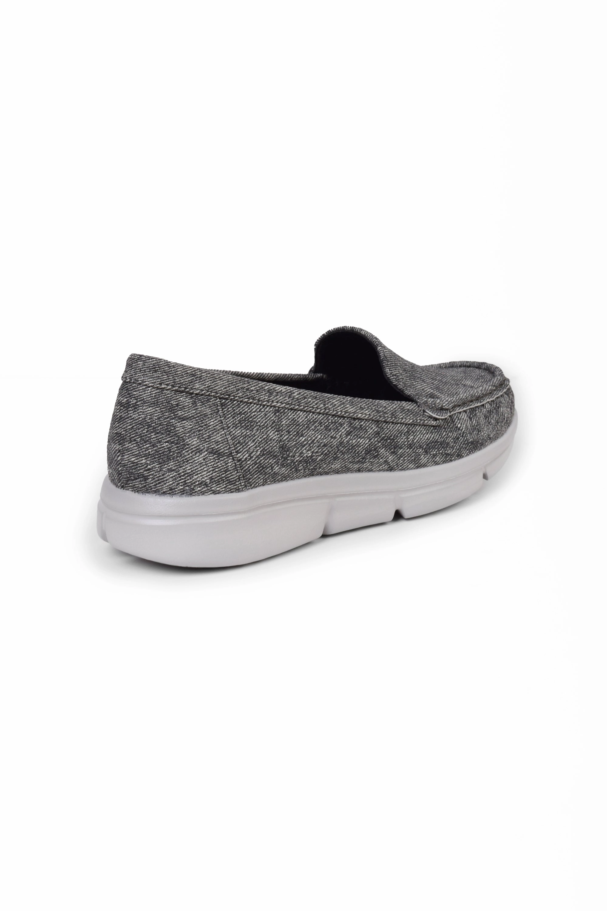 01-48041 Flat Moccasin