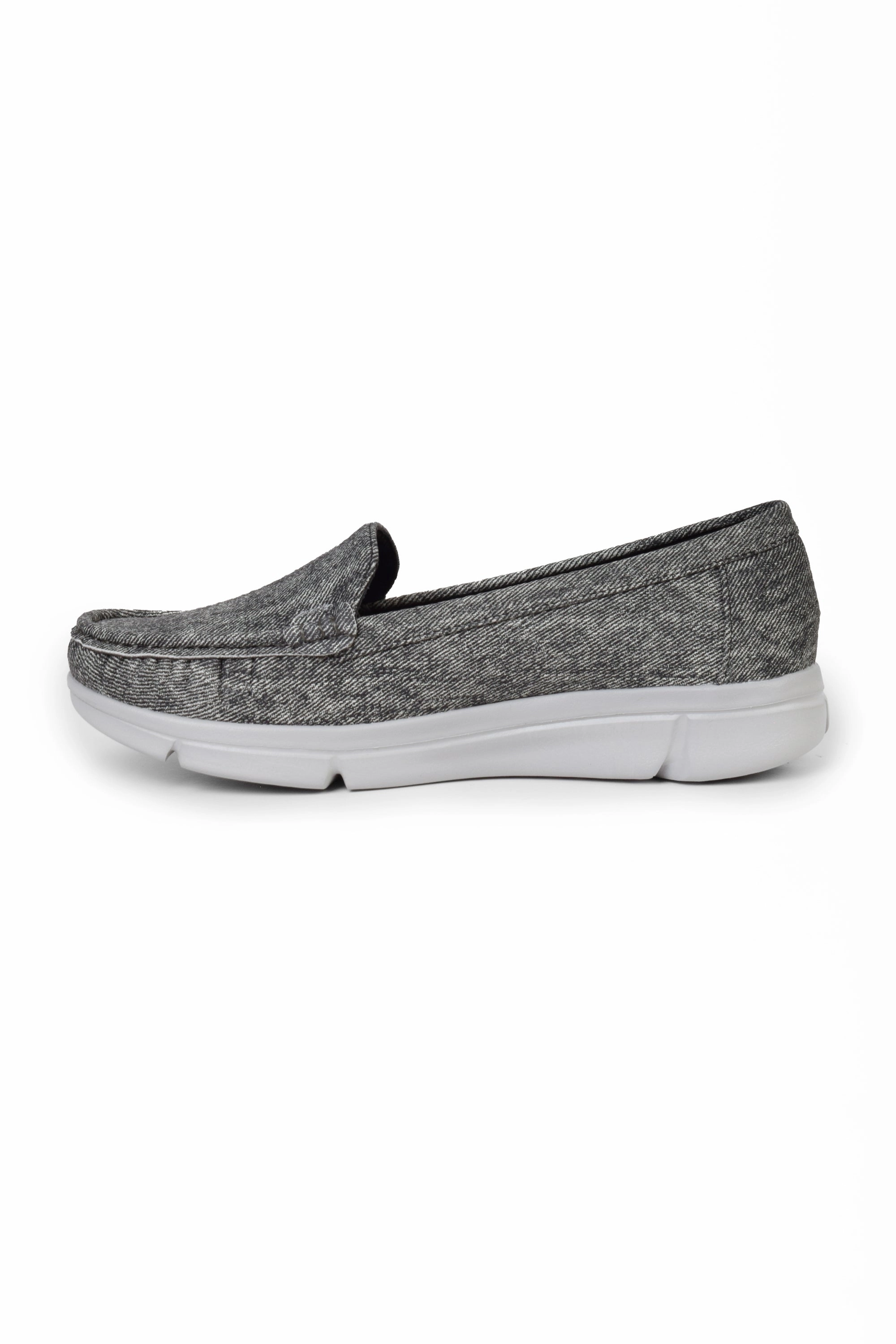 01-48041 Flat Moccasin