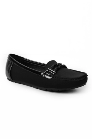 01-48081 Flat Moccasin