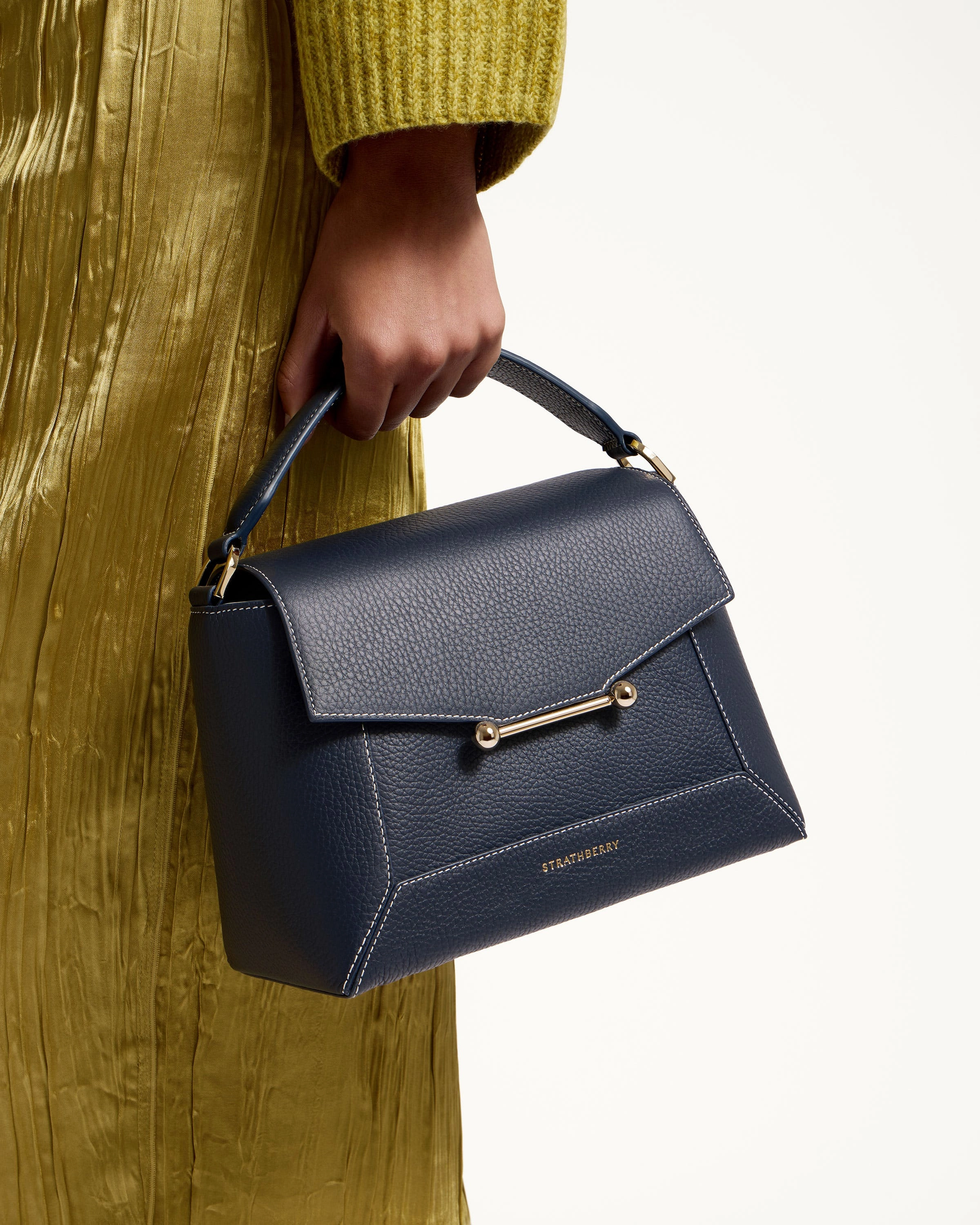 Mosaic Bag - Navy with Vanilla Stitch