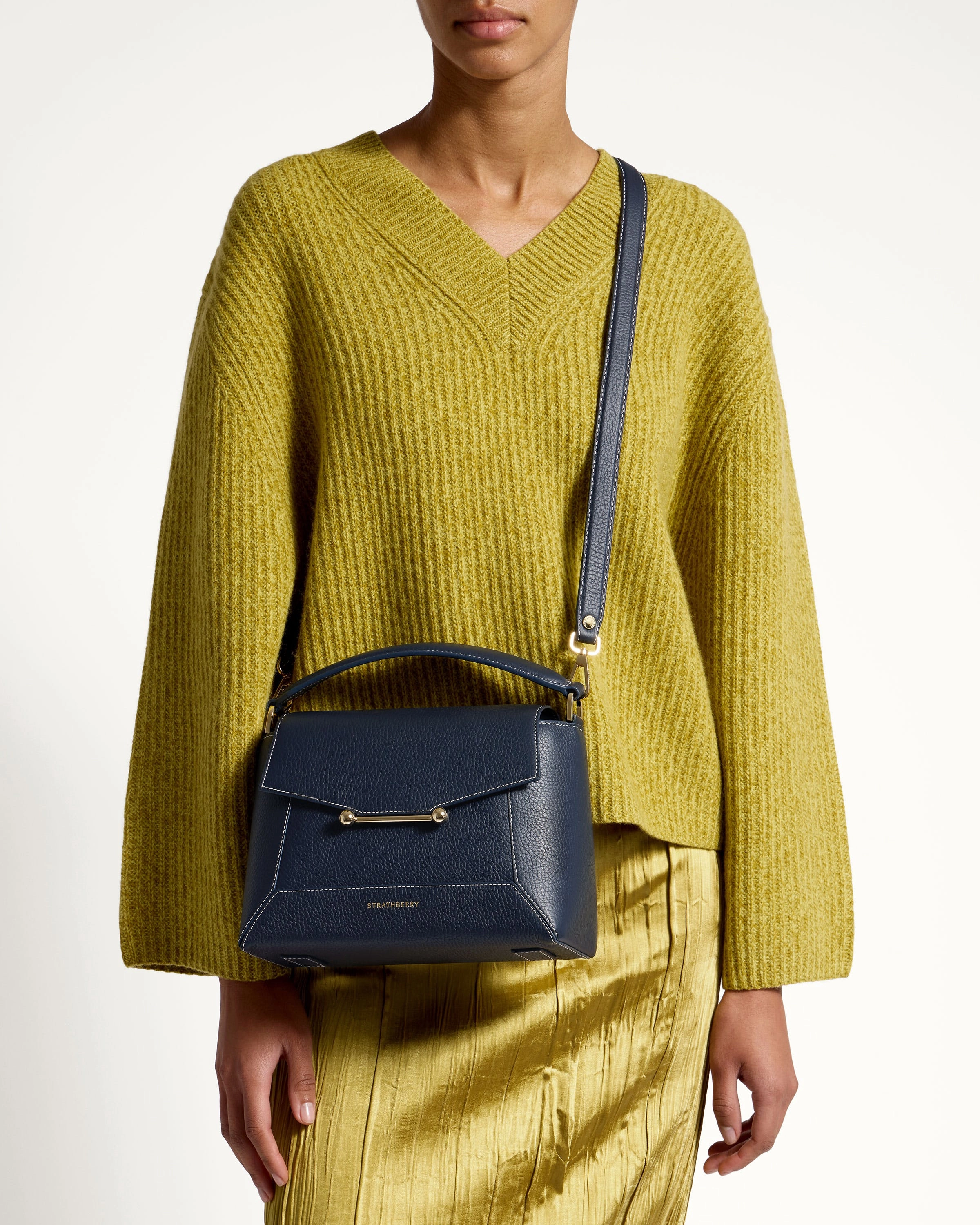 Mosaic Bag - Navy with Vanilla Stitch