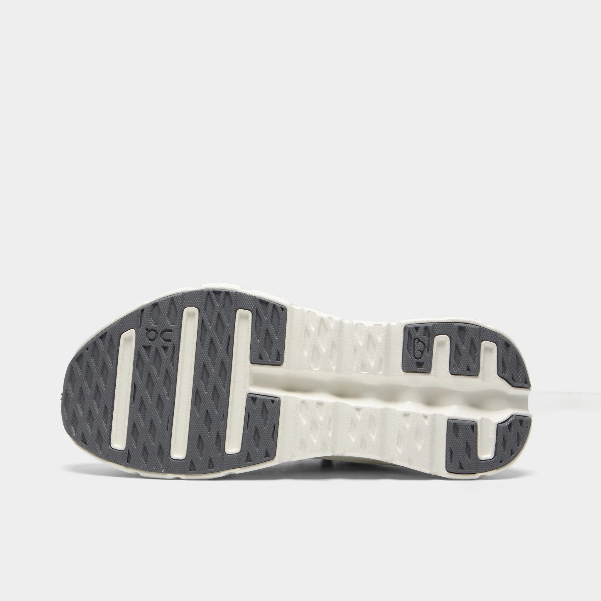 On Women's Cloudtilt Rock / Ivory