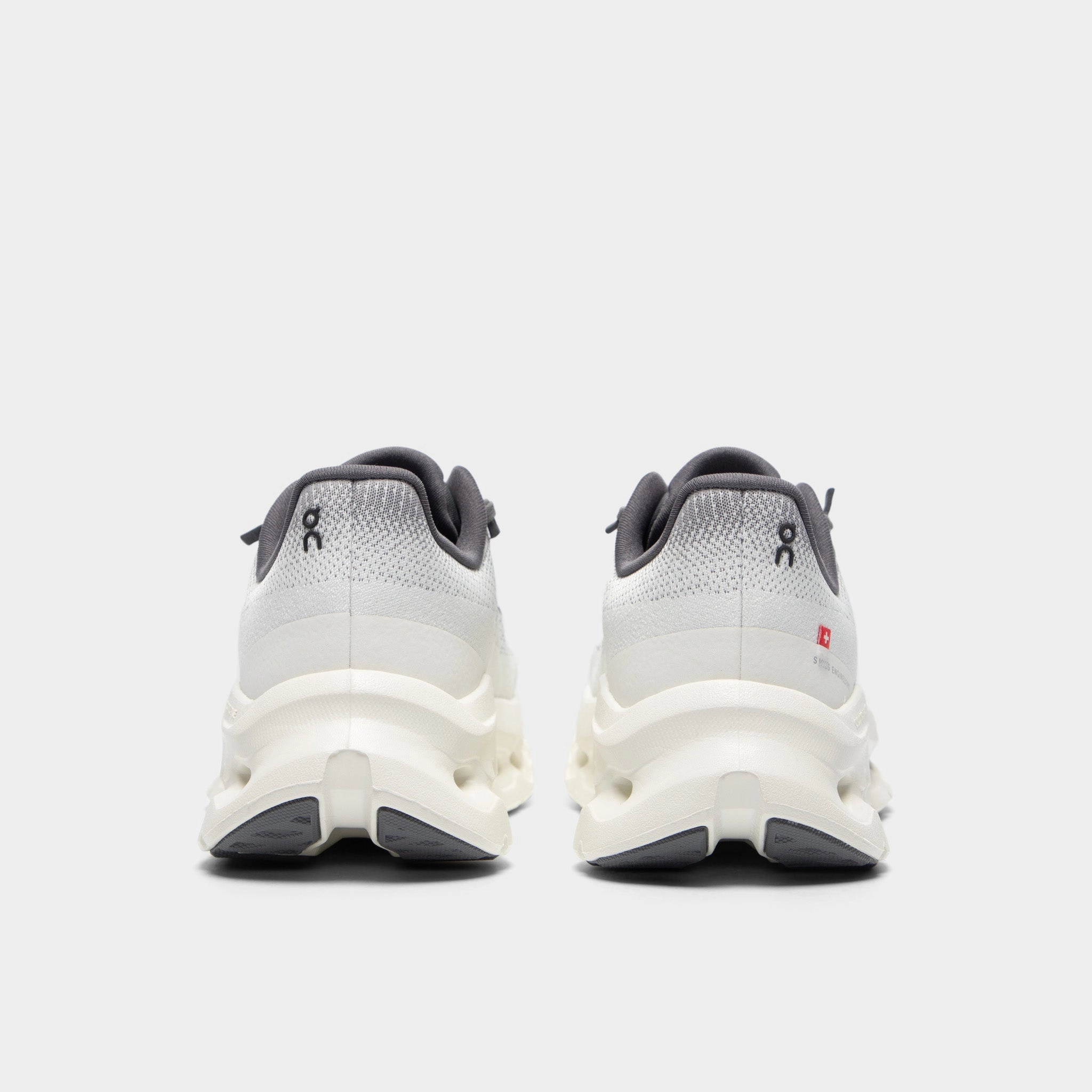 On Women's Cloudtilt Rock / Ivory