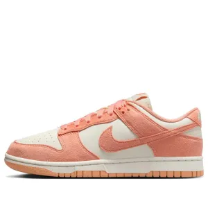 W Dunk Low
