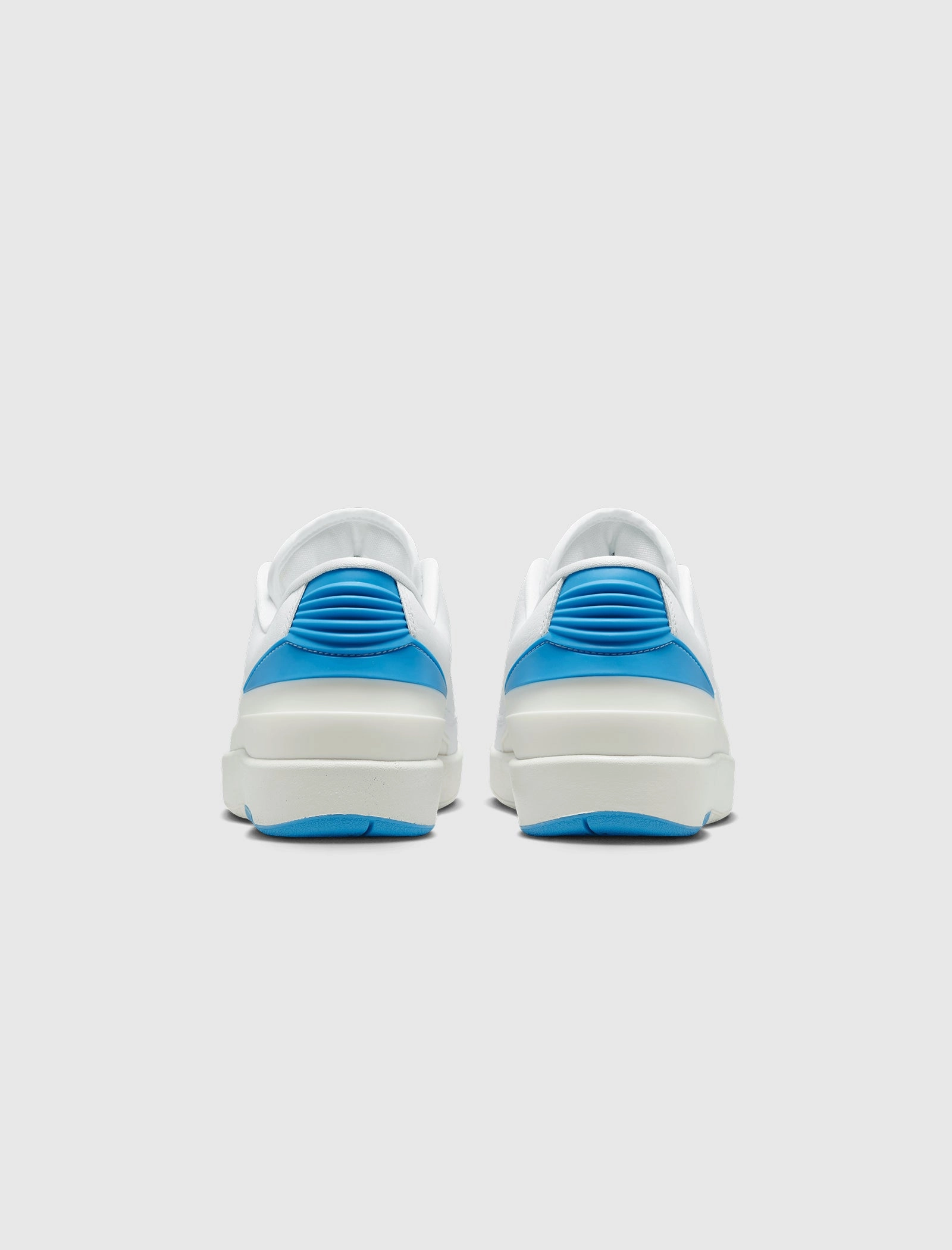 WOMEN'S AIR JORDAN 2 RETRO LOW UNC TO CHICAGO