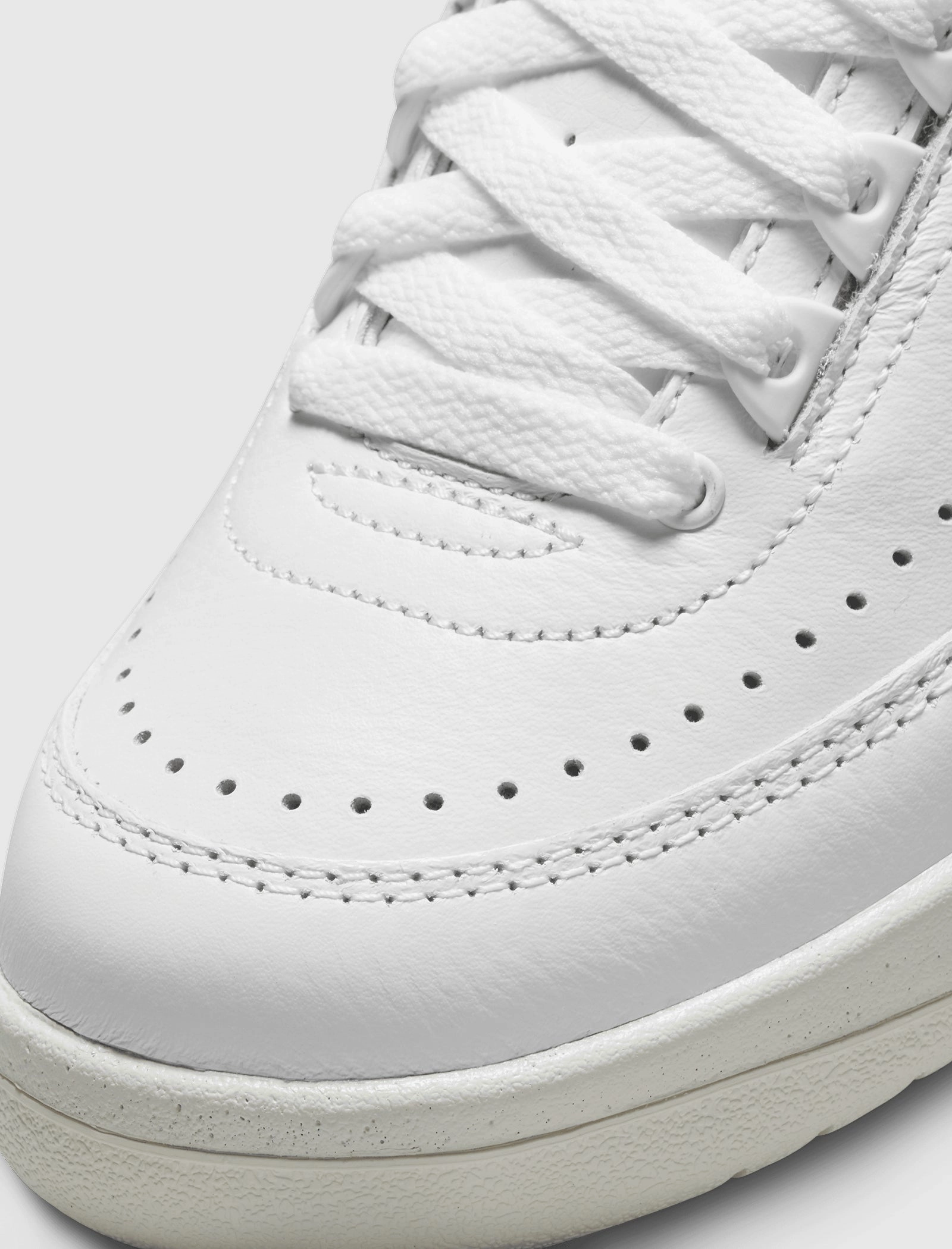 WOMEN'S AIR JORDAN 2 RETRO LOW UNC TO CHICAGO